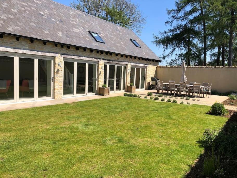 Stone Barn, Contemporary Barn Conversion Ferienhaus Cheltenham