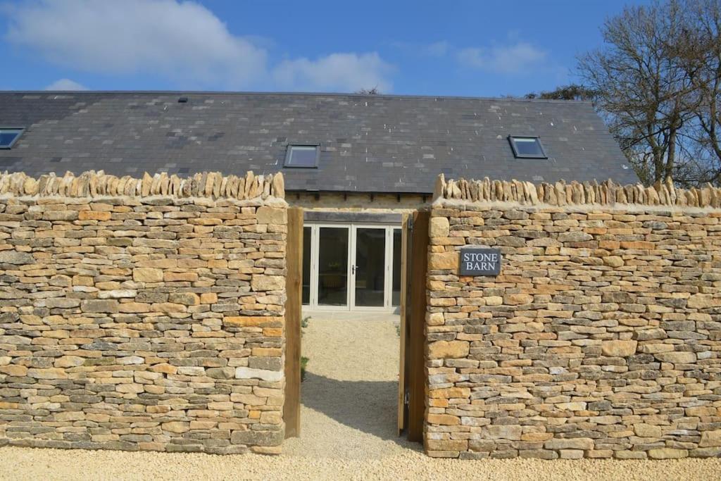 Ferienhaus Stone Barn, Contemporary Barn Conversion